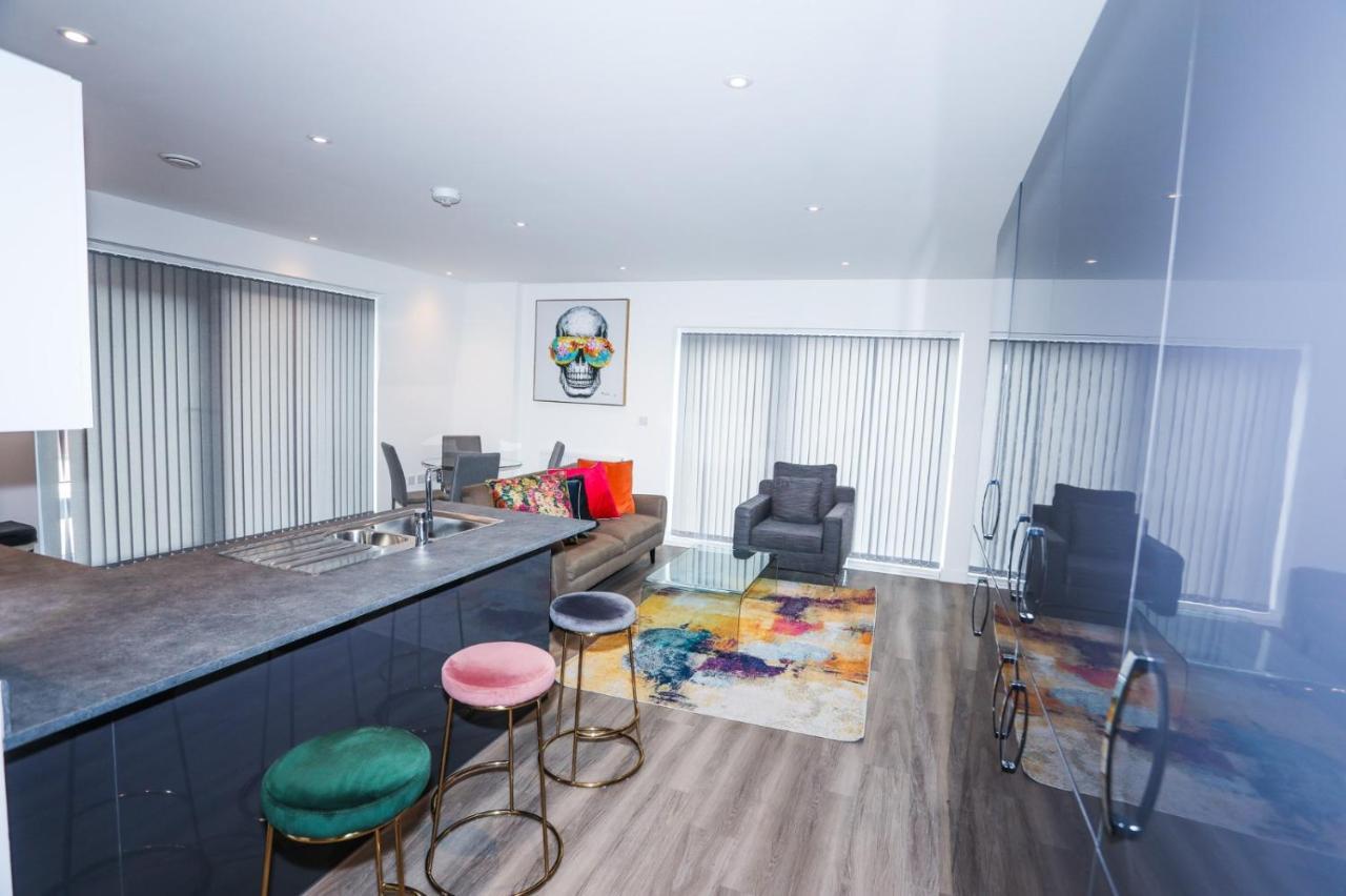 Lovely 2 Bed Apartment With Parking London Exterior foto