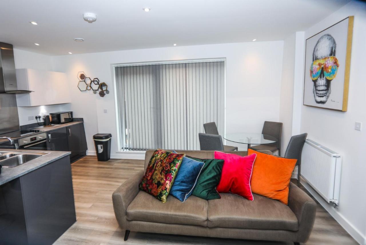 Lovely 2 Bed Apartment With Parking London Exterior foto