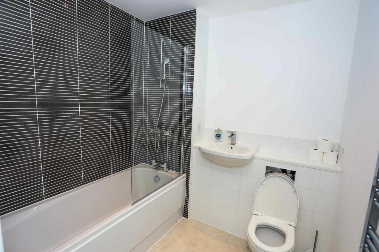 Lovely 2 Bed Apartment With Parking London Exterior foto