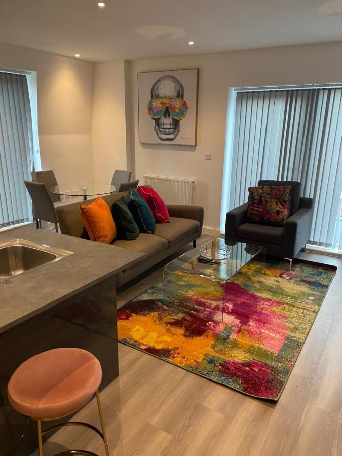 Lovely 2 Bed Apartment With Parking London Exterior foto